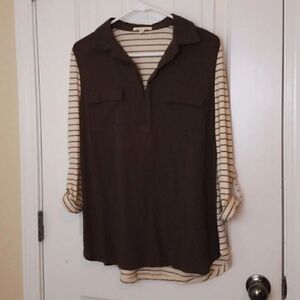 Hem & Thread Collard Top Size Small